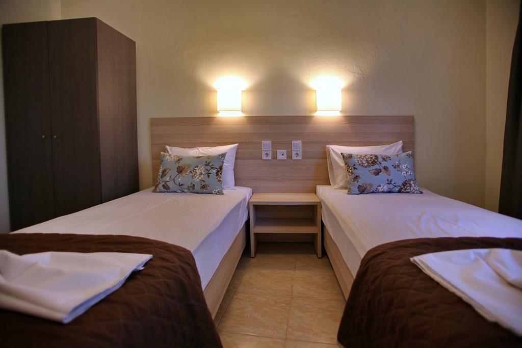 Aktaion Guest Rooms سكوبيلوس تاون الغرفة الصورة