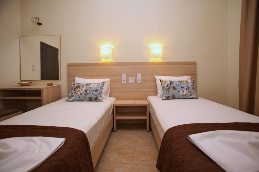 Aktaion Guest Rooms سكوبيلوس تاون الغرفة الصورة